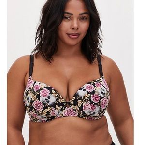 NWOT Torrid Skull Bra 46D